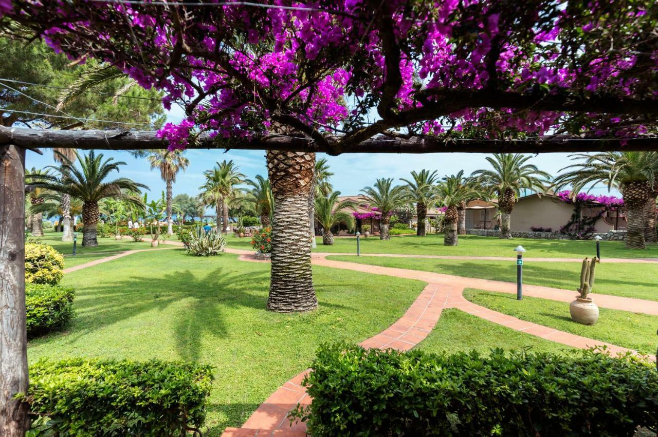 Baia Del Sole Resort Капо-Ватикано Экстерьер фото